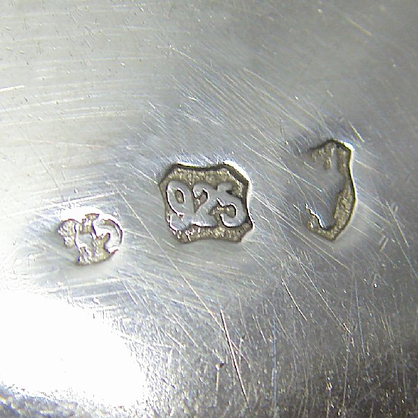 (a1008)Saucer in punched silver.